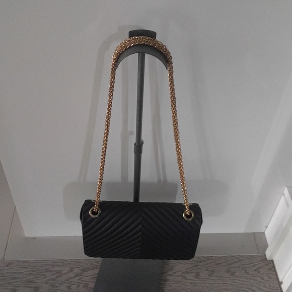 Beautiful black l shoulder bag 💕🌸🍀 - Picture 5 of 8